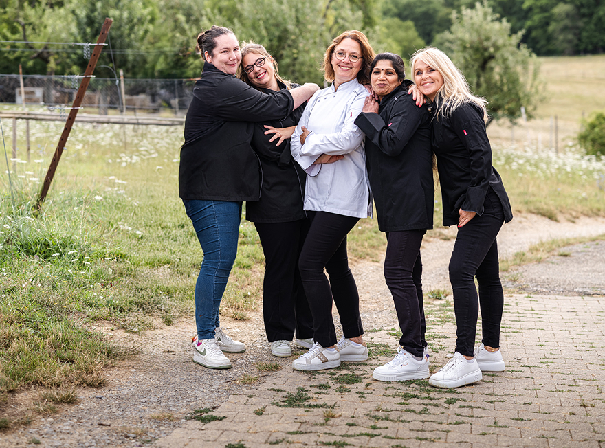 team-image